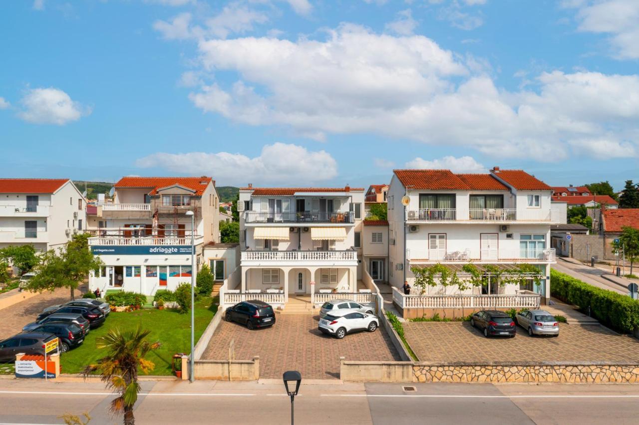 Apartment And Rooms Dalmatiko Vodice Exterior photo